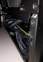 Tight fit with PCI-E power connectors pic1a.png
