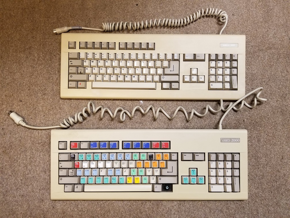 Amiga_2000_keyboards.jpg