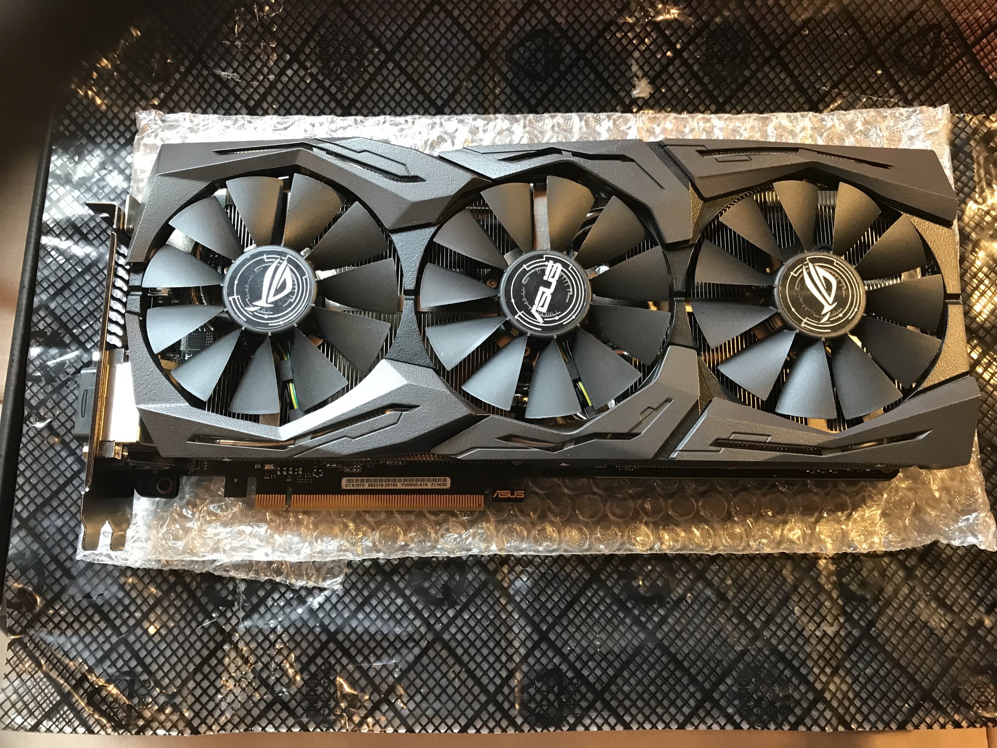 F/S: ASUS STRIX-GTX1070-O8G-Gaming Nvidia Geforce GTX | [H]ard|Forum