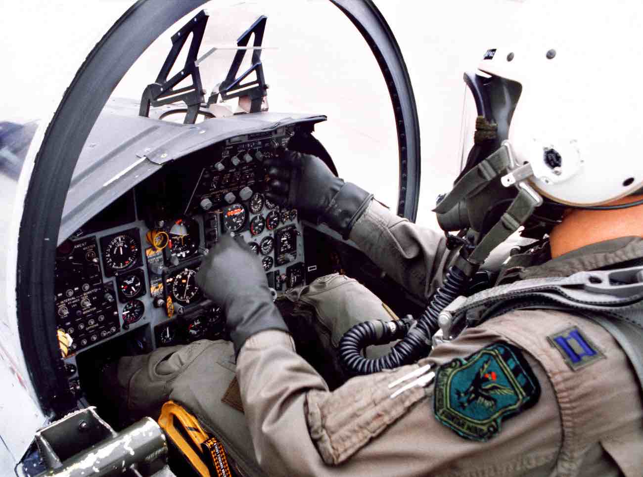 F-15D-Cockpit-Feature-Image.jpg