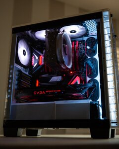 AMD-Ryzen-Threadripper-X399-Aorus-Gskill-Corsair-Computer-01.jpg