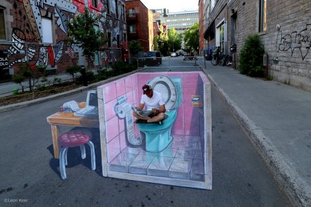 leonkeer-newspaper-toilet-streetpainting.jpg