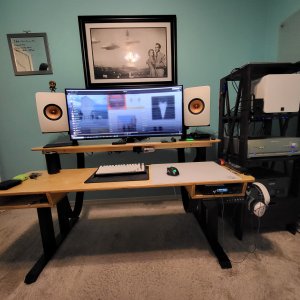 Desk Main View - playlist.jpg